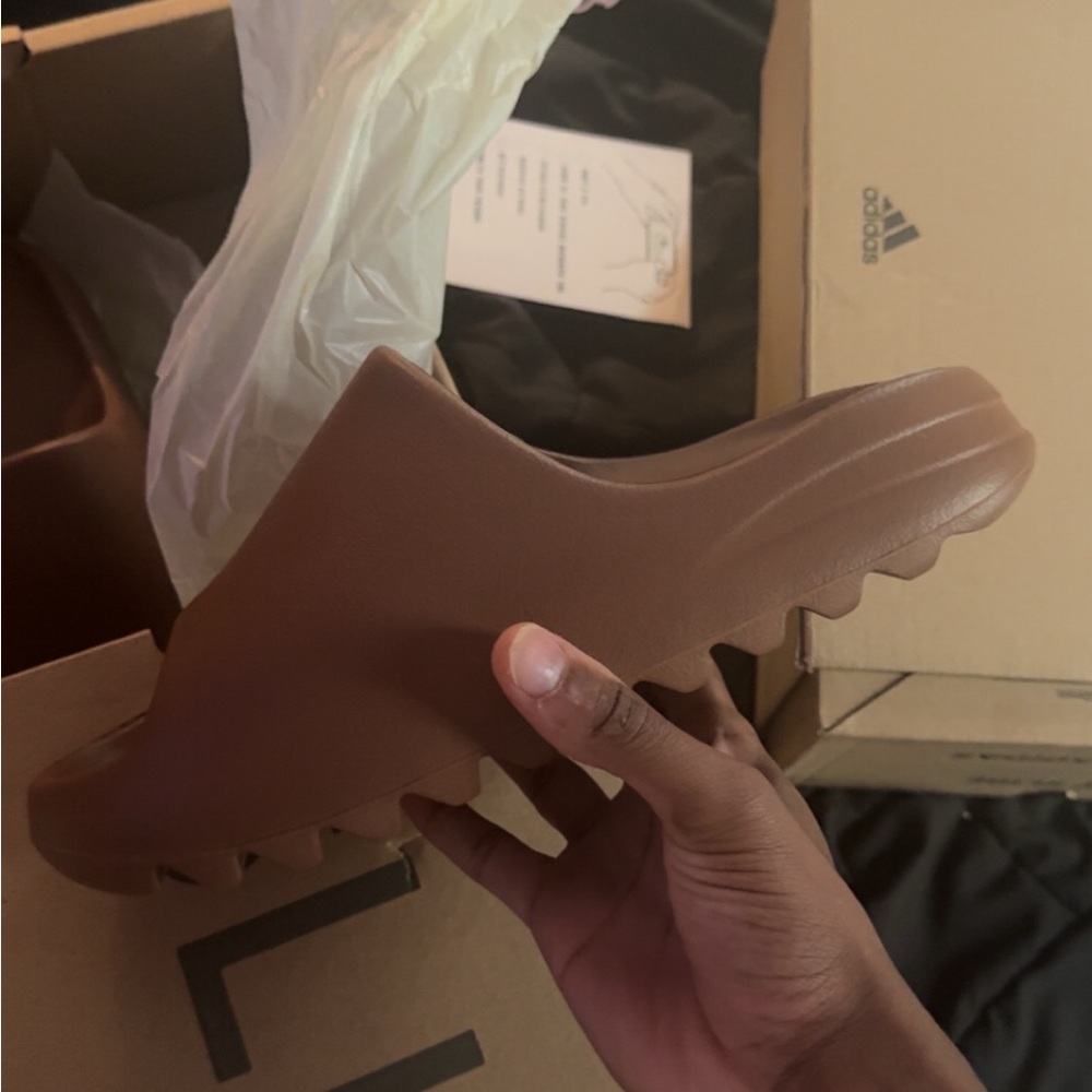 Yeezy Slides Flax
